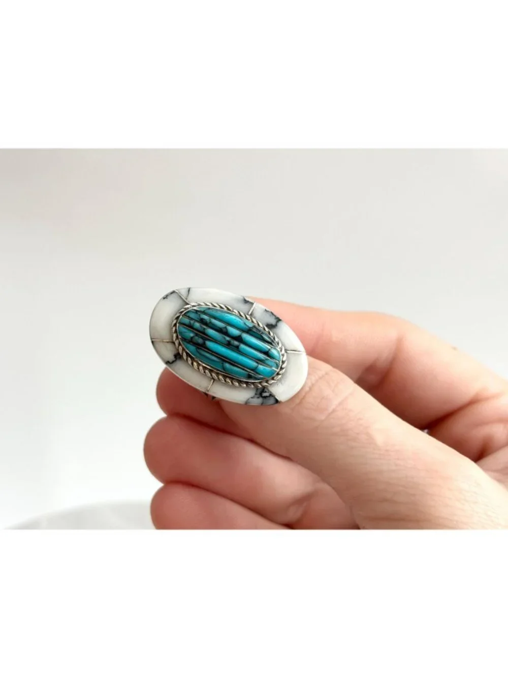 White Buffalo Turquoise Oval Jumbo Sterling Silver 925 Vintage Ring - sz 8